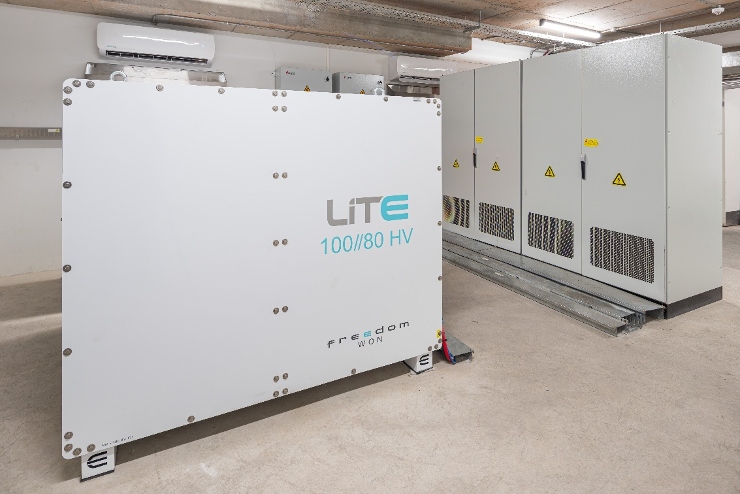 Industrial energy storage pod installation