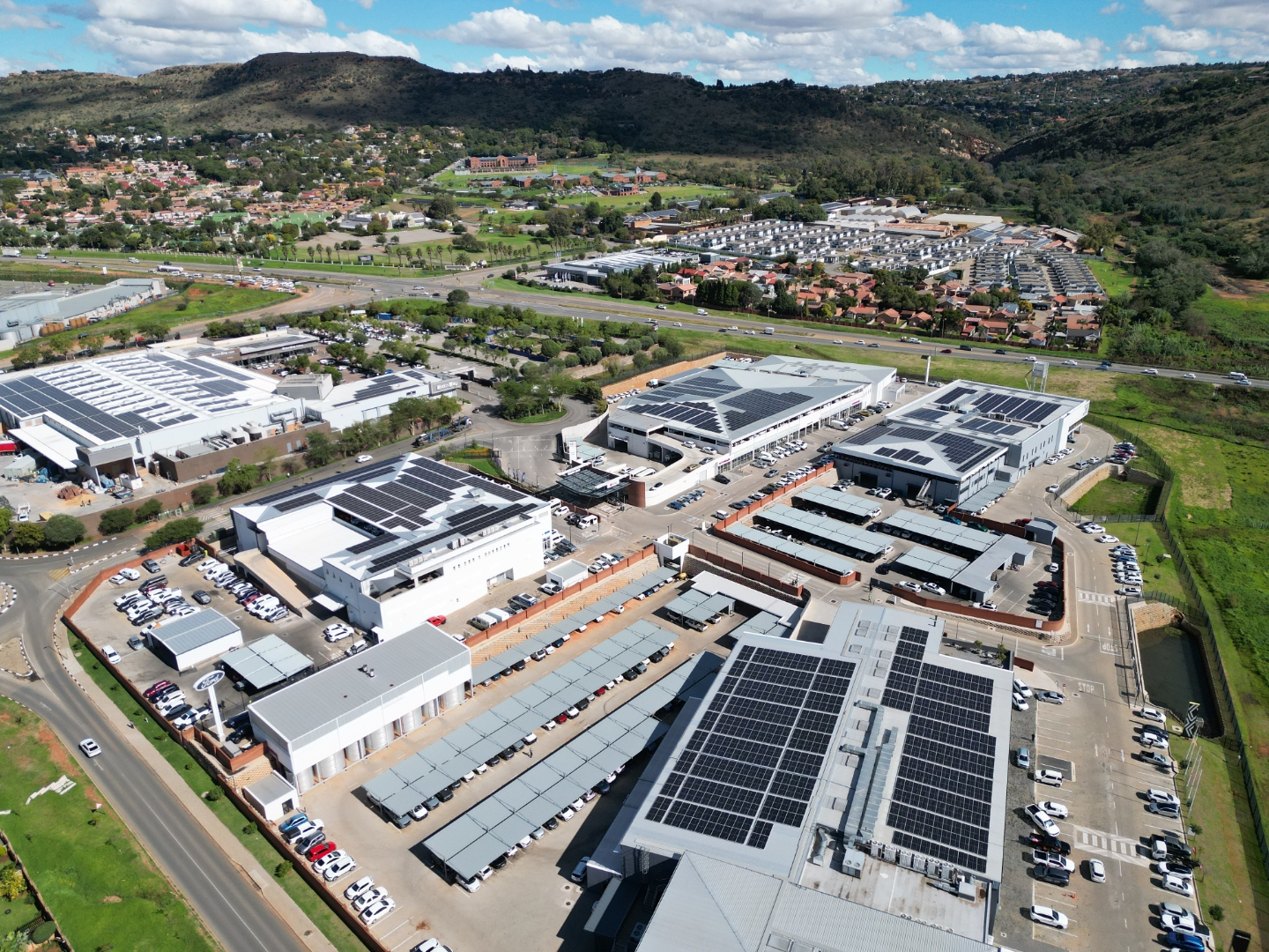 Hybrid and off-grid solar project installation